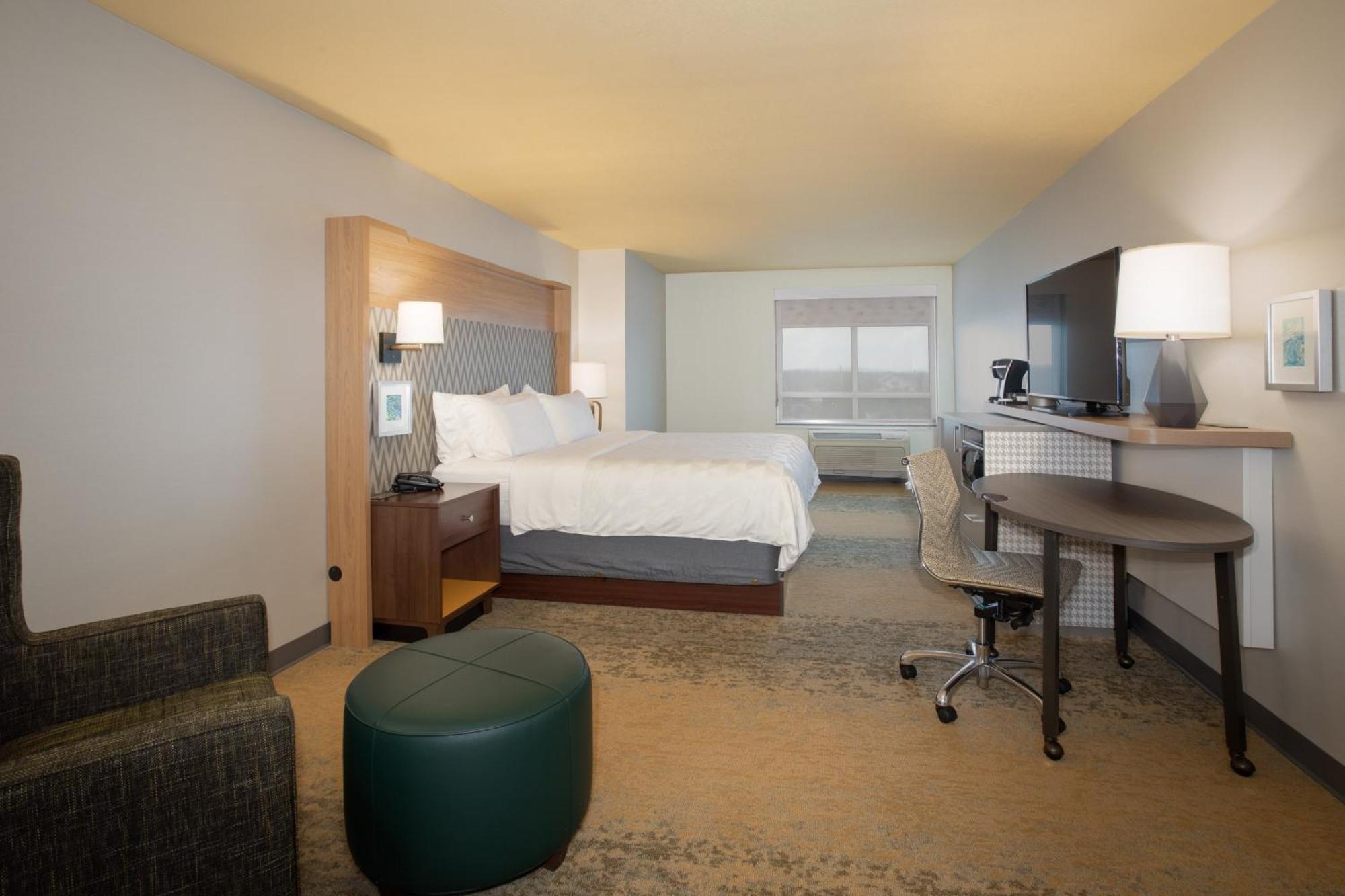 Standard King Room