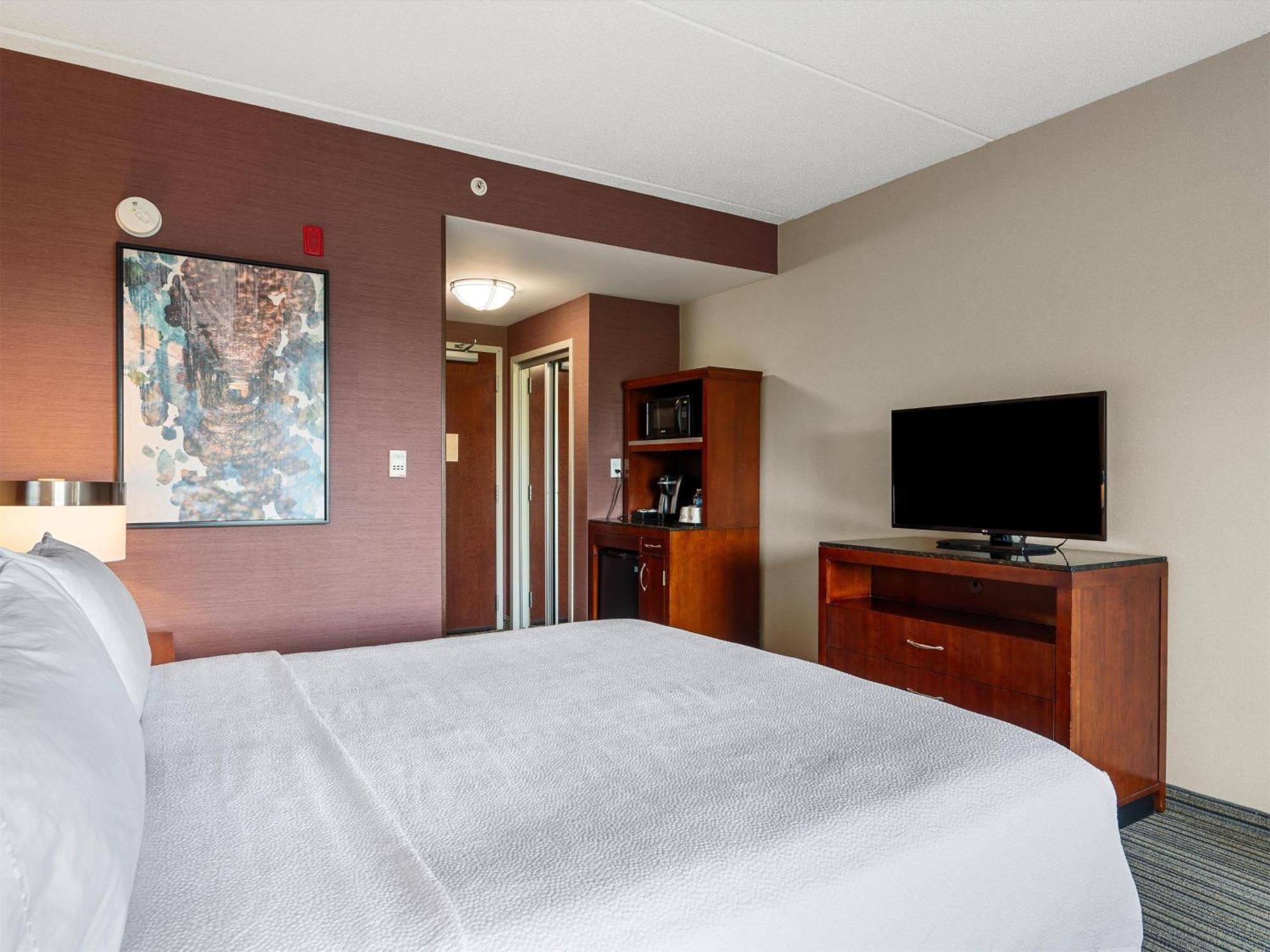 King Room,1694536954:JPEG